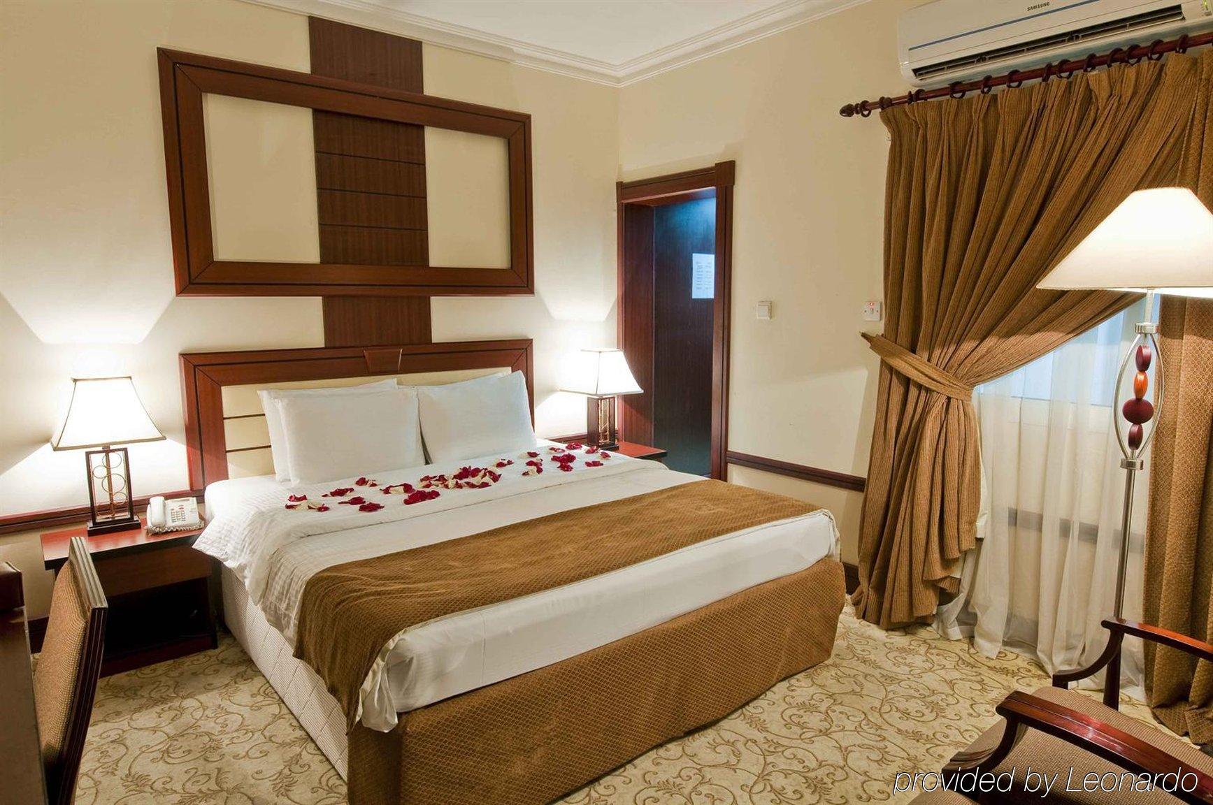La Villa Palace Hotel Doha Quarto foto